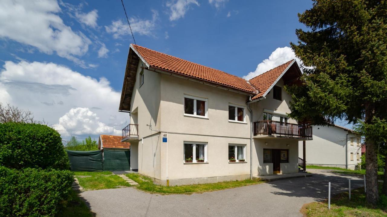 Apartman Gradina Gomirje Exterior foto